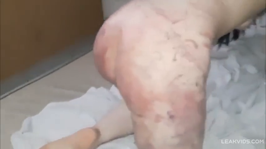 Покорная шлюшка, получает за своё неповиновение